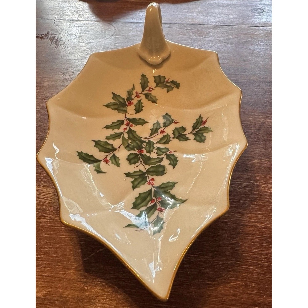 Lenox Holiday Archive Holly Berry Leaf Dish Handle 9.75 24-Karat Gold Accent
